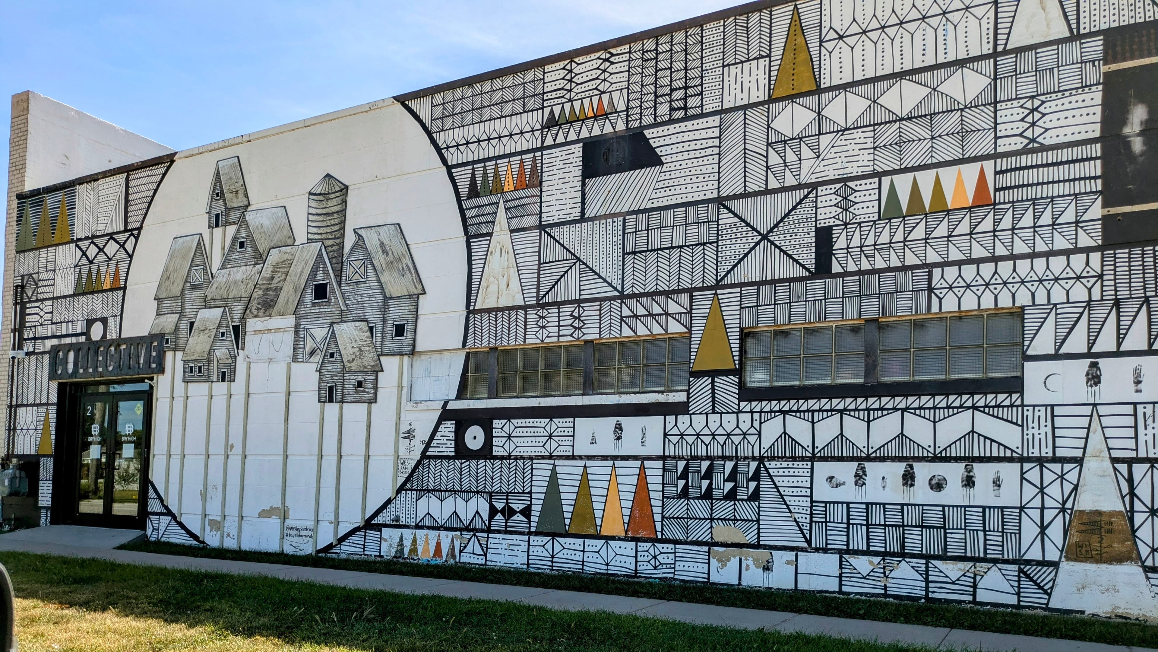 Line mural on Y St