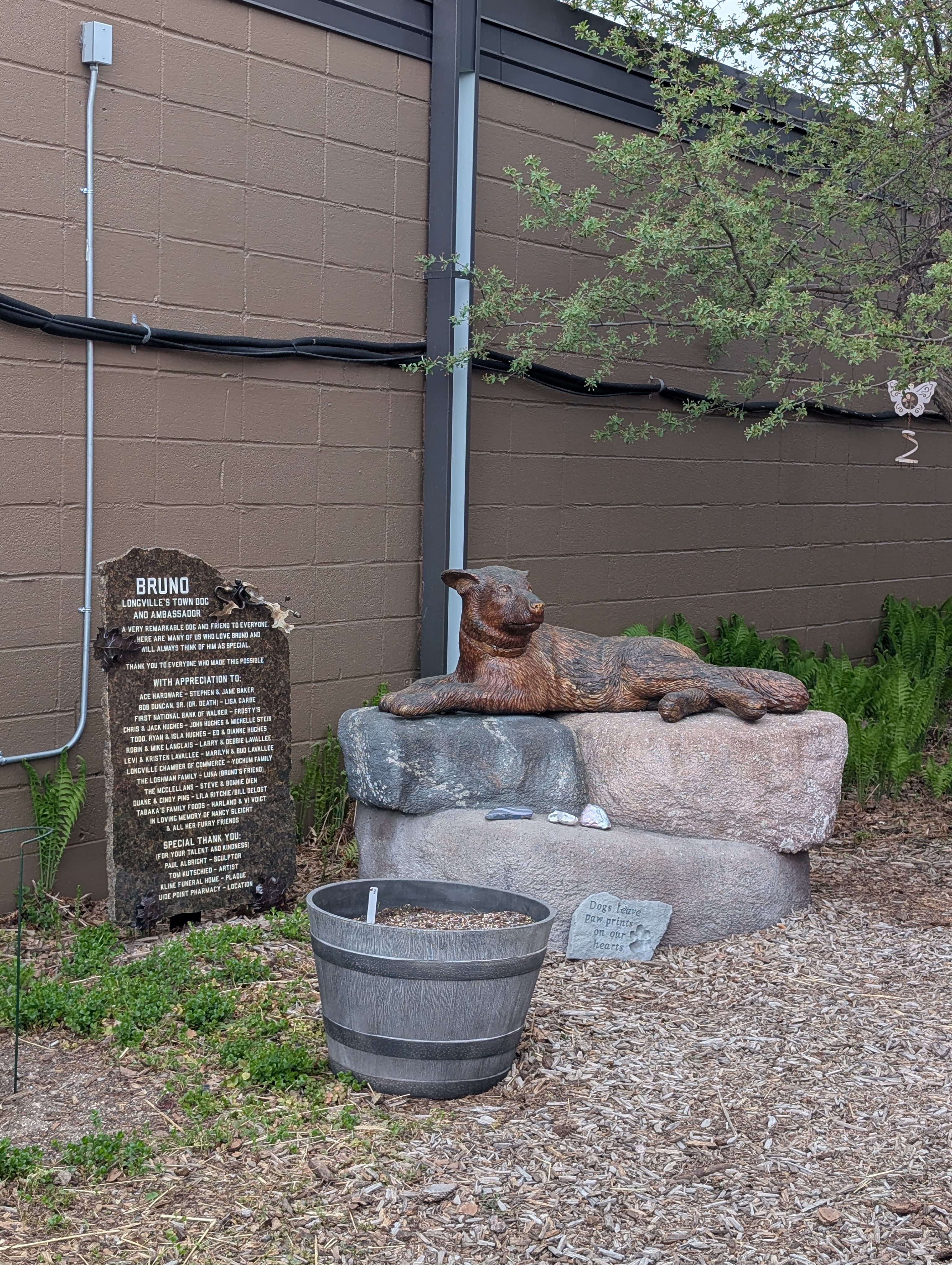 Wood 'Bruno' sculpture on Main Street
