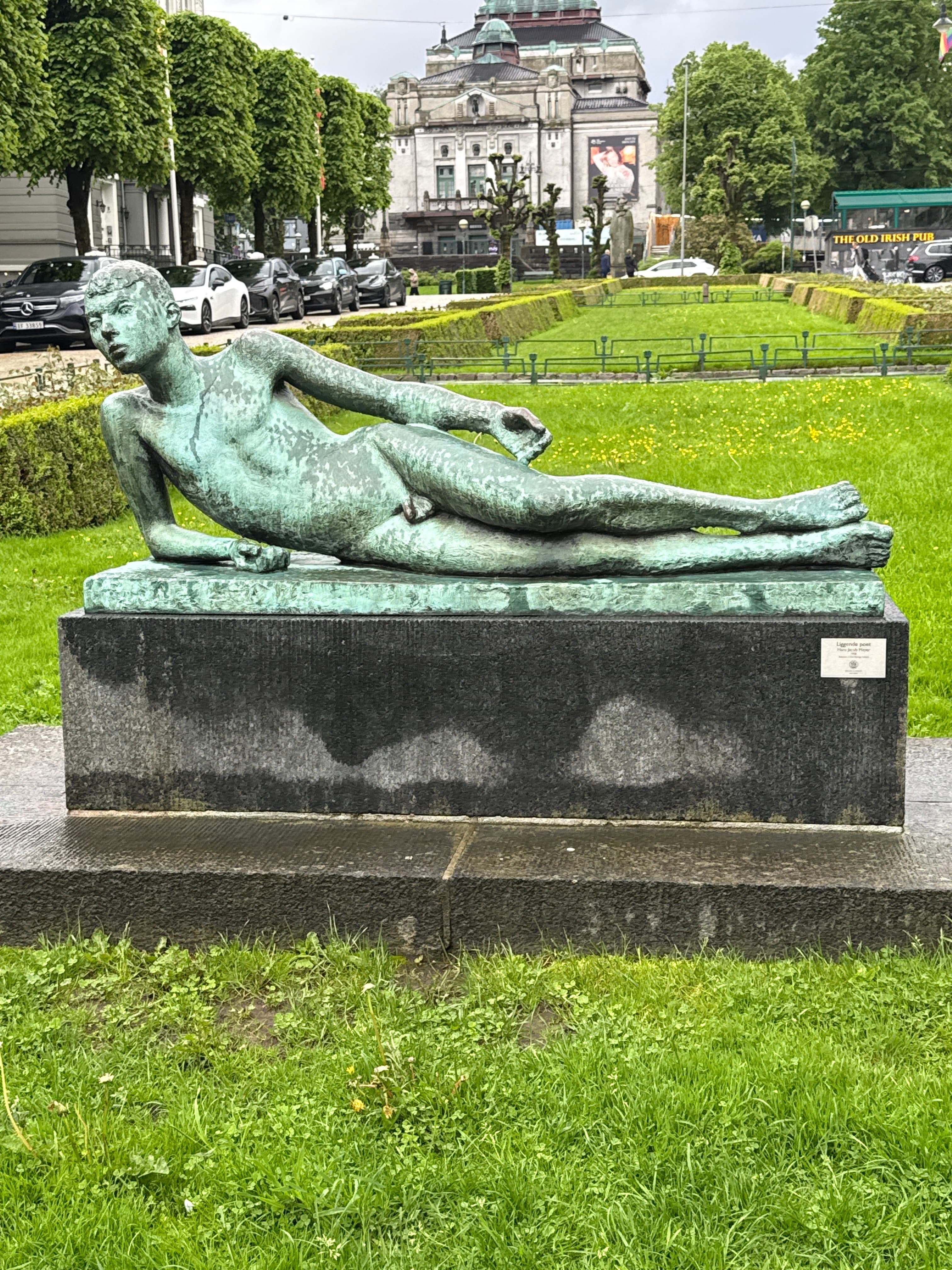 Laying poet- Liggende Poet