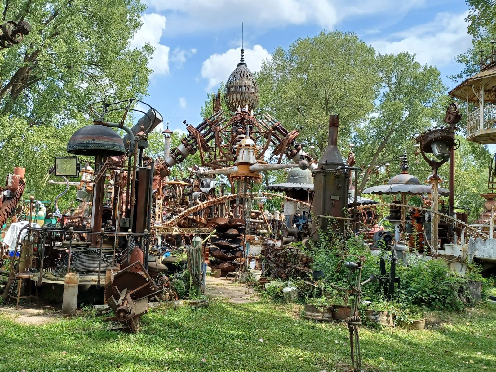 Dr. Evermor's Sculpture Park