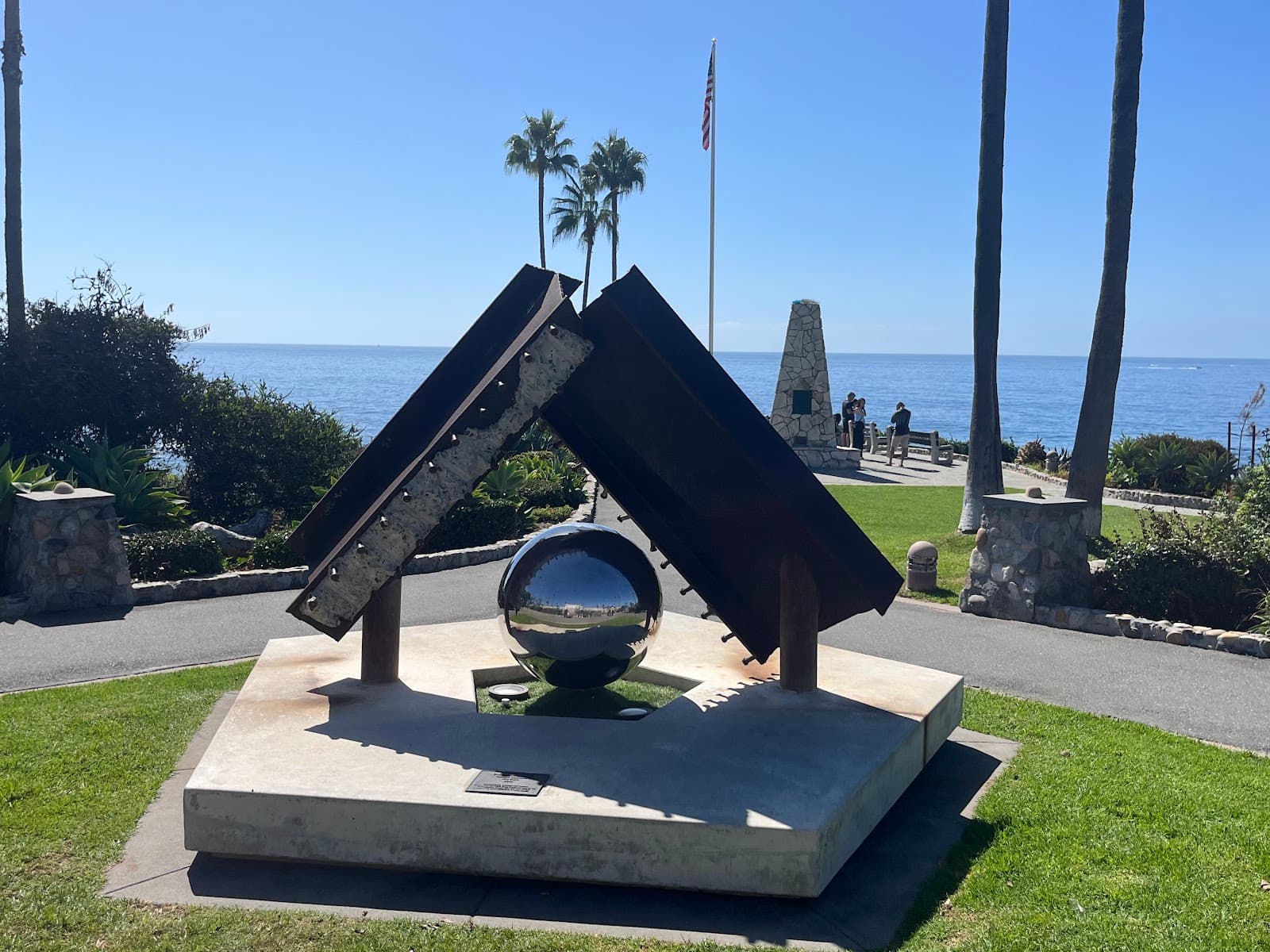 Public Art "Semper Memento"