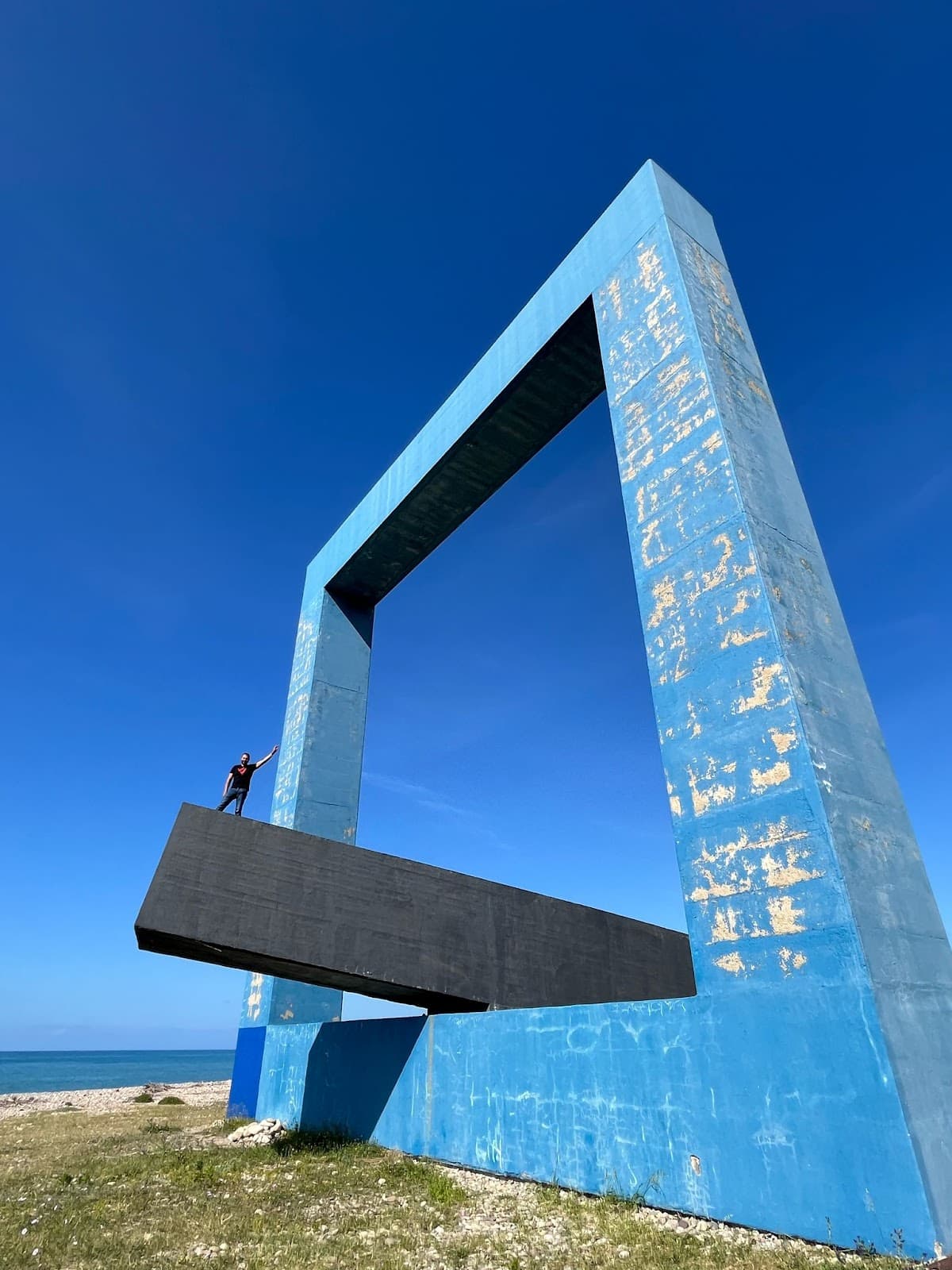 Monumento per un Poeta Morto