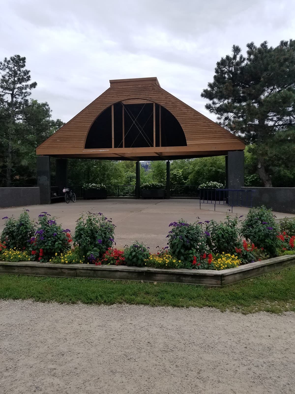 Father Hennepin Bluff Park