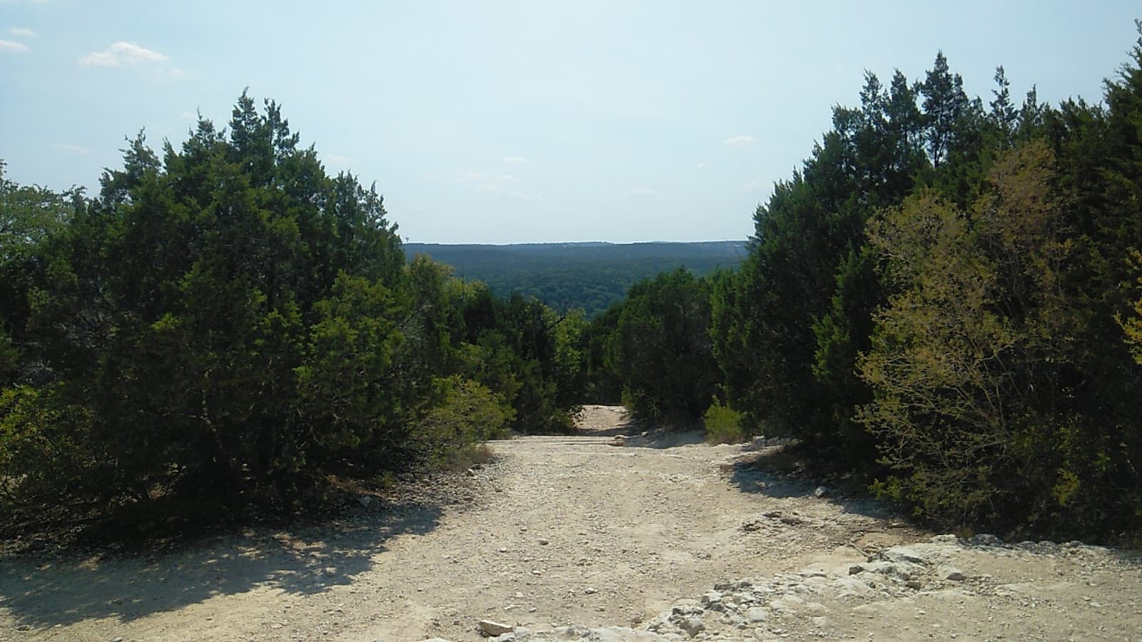Trailhead to Sculpture Falls