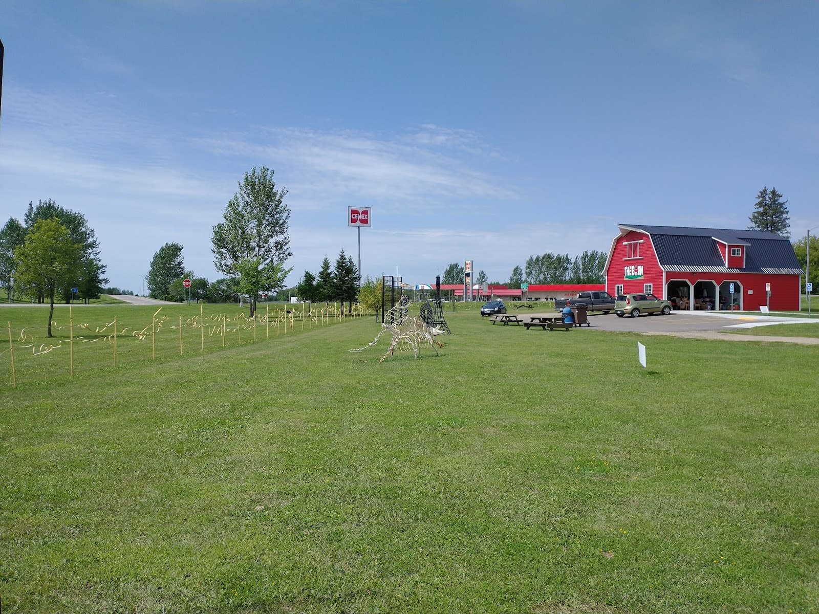New York Mills Sculpture Park / The Barn