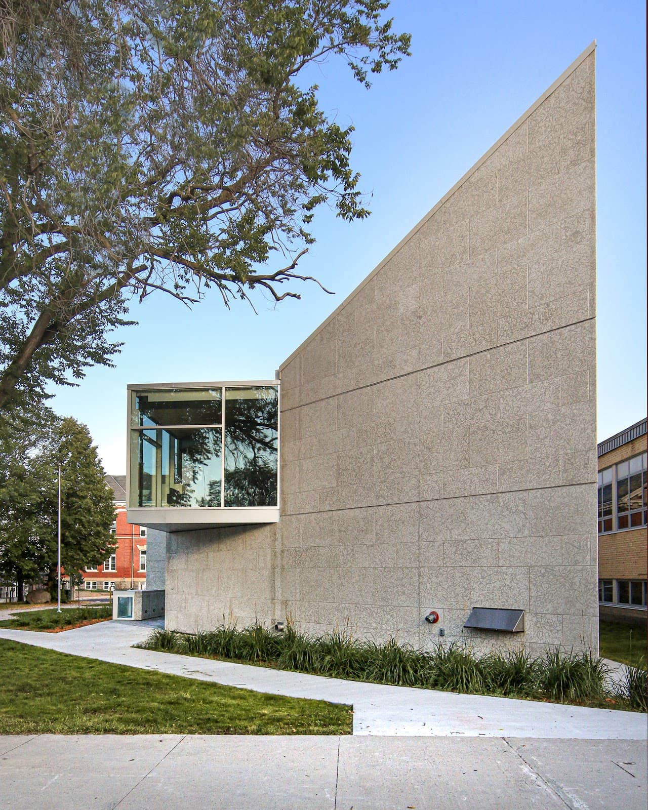 The Muse - Lake of the Woods Museum & Douglas Family Art Centre