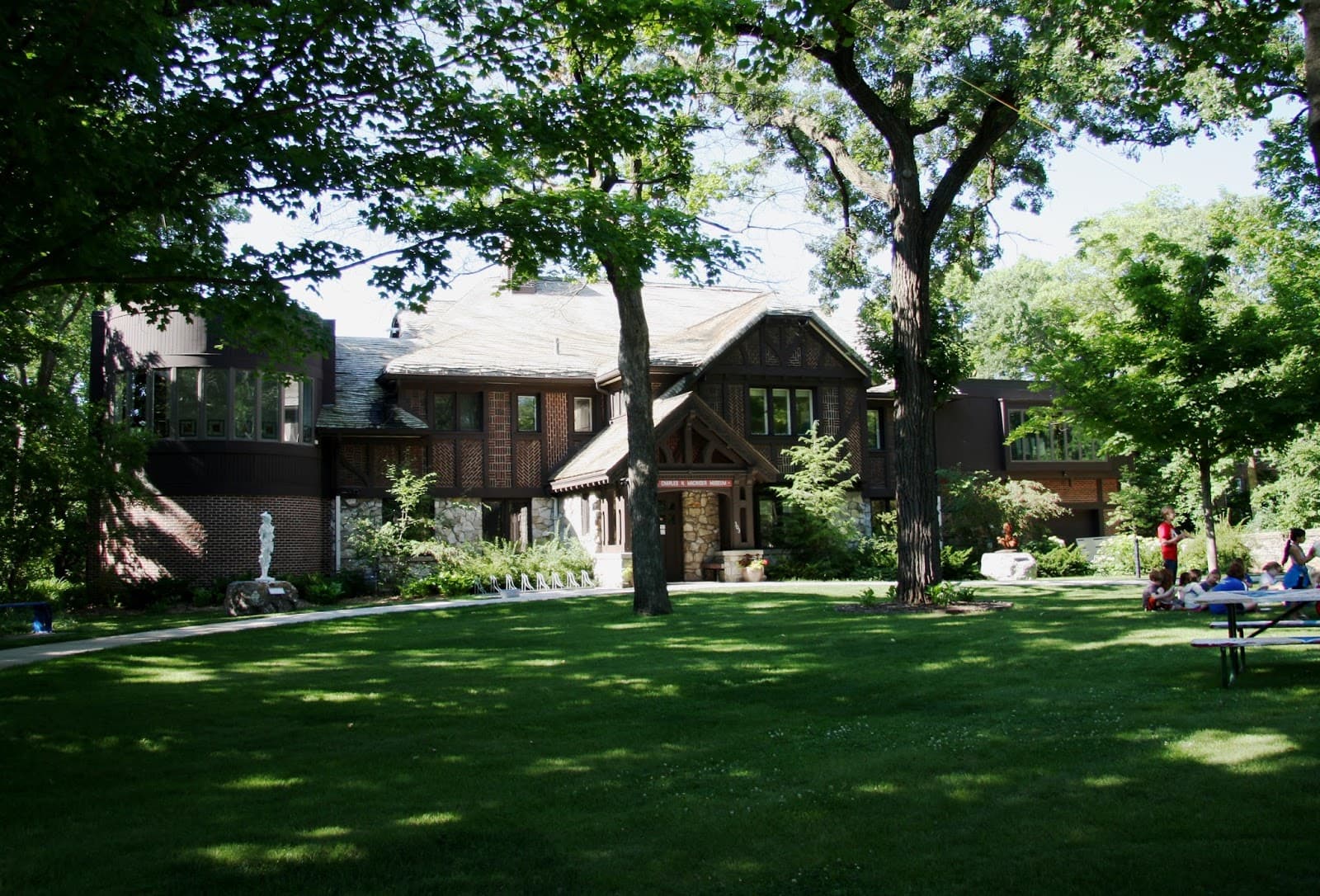 Charles H. MacNider Art Museum