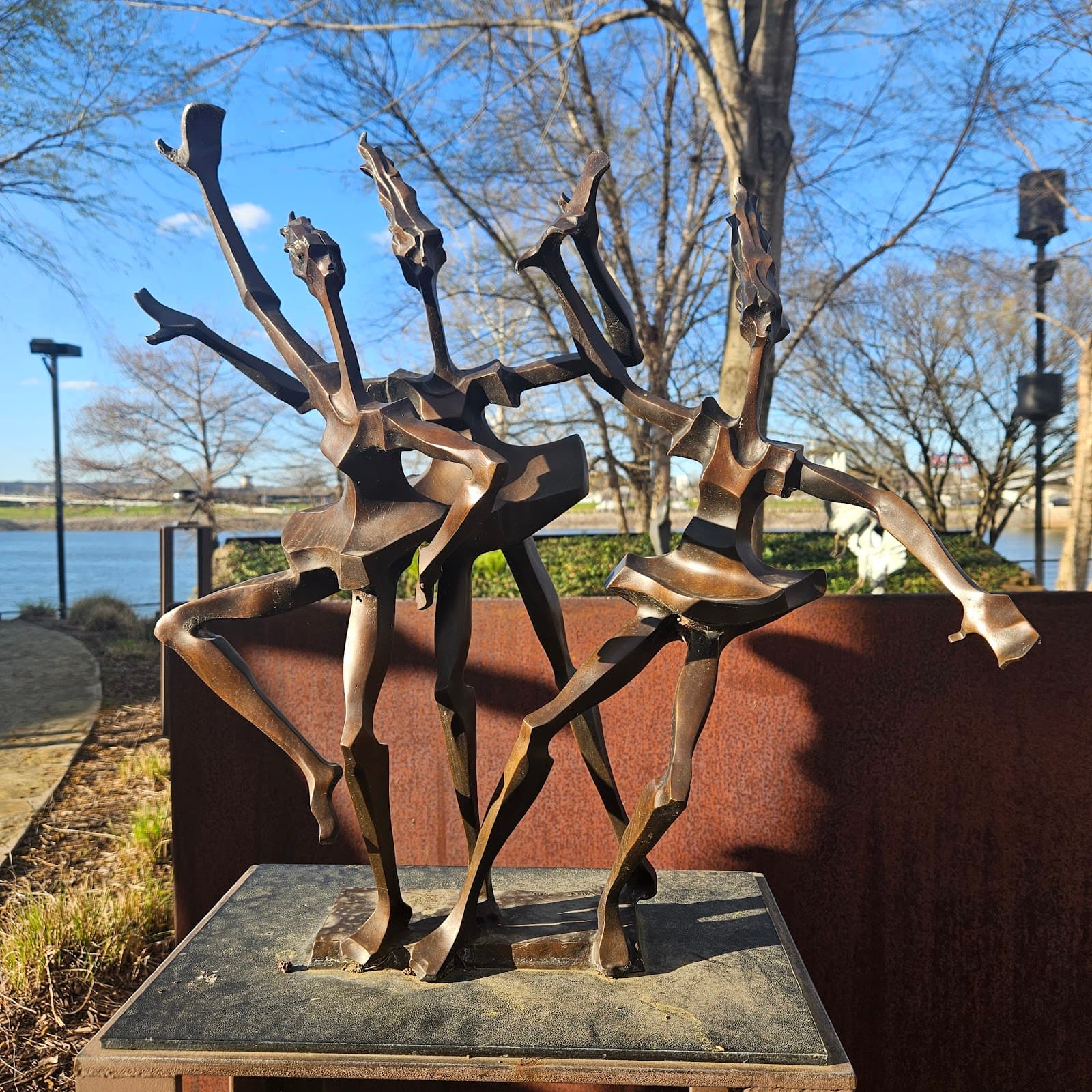 Vogel Schwartz Sculpture Garden
