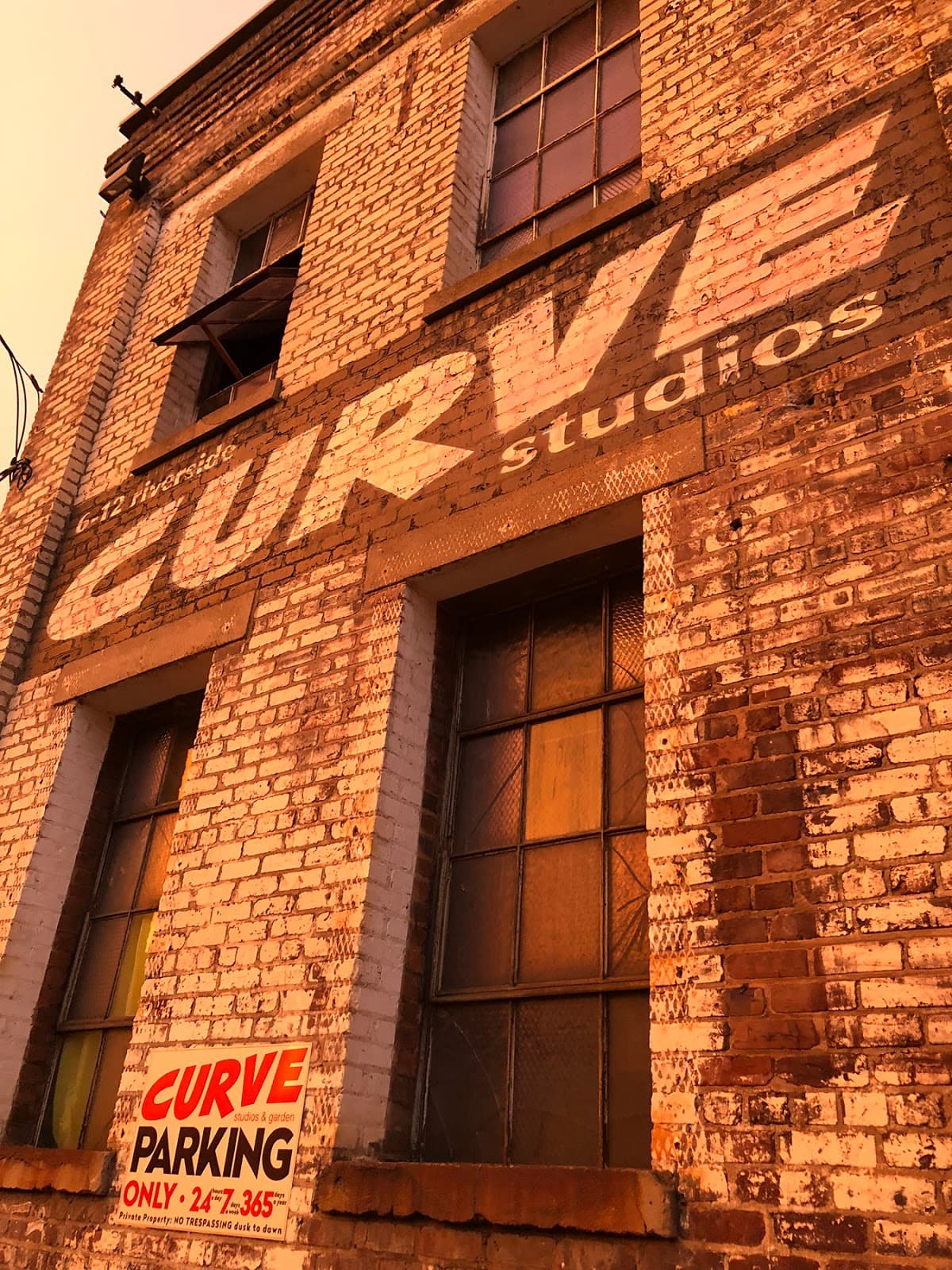 CURVE studios & garden