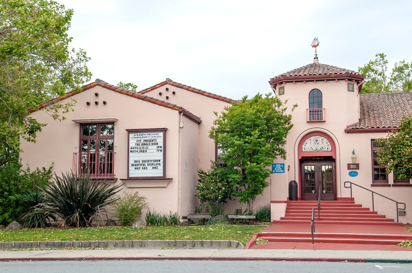 London Nelson Community Center