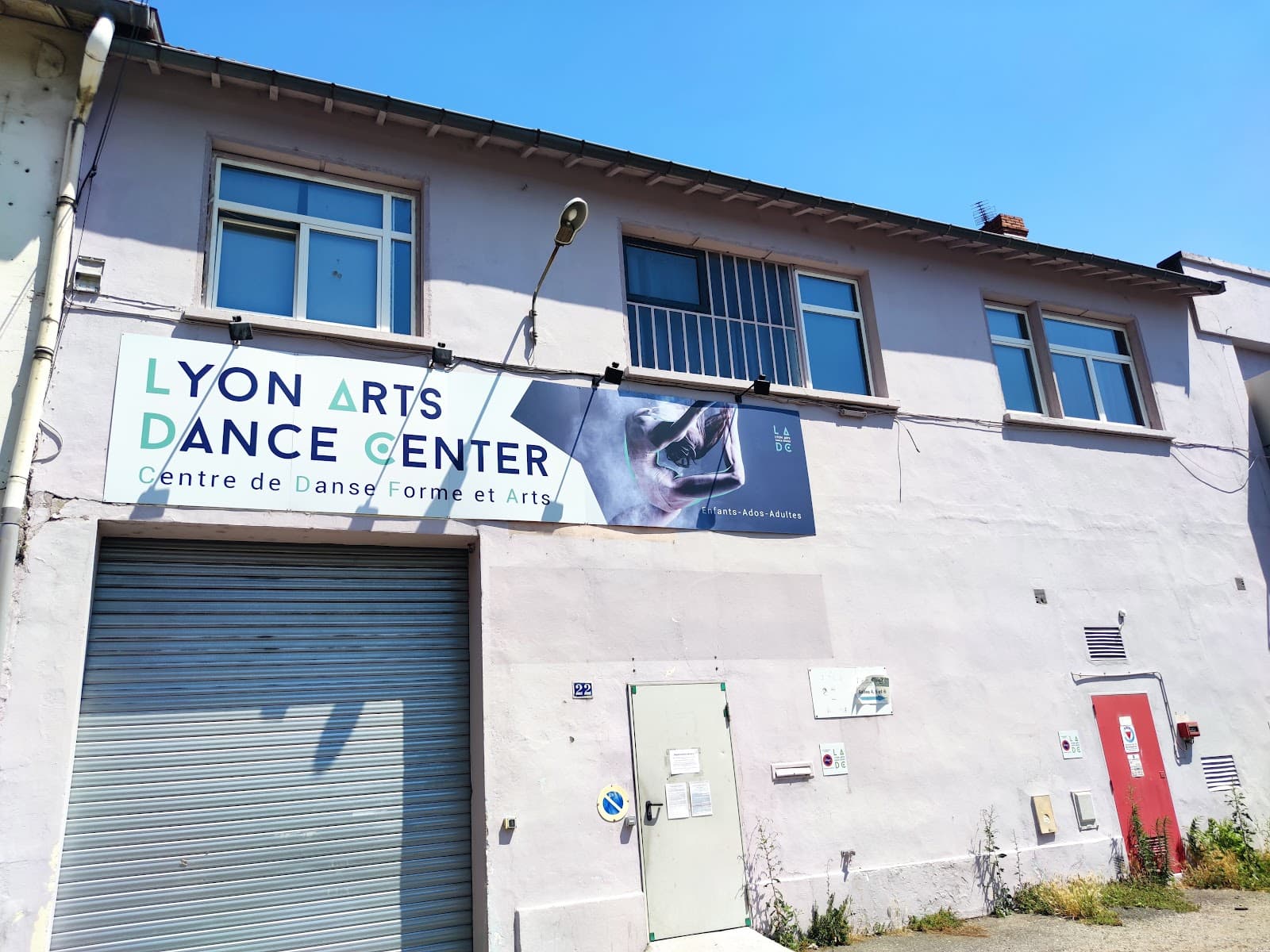 LYON ARTS DANCE CENTER