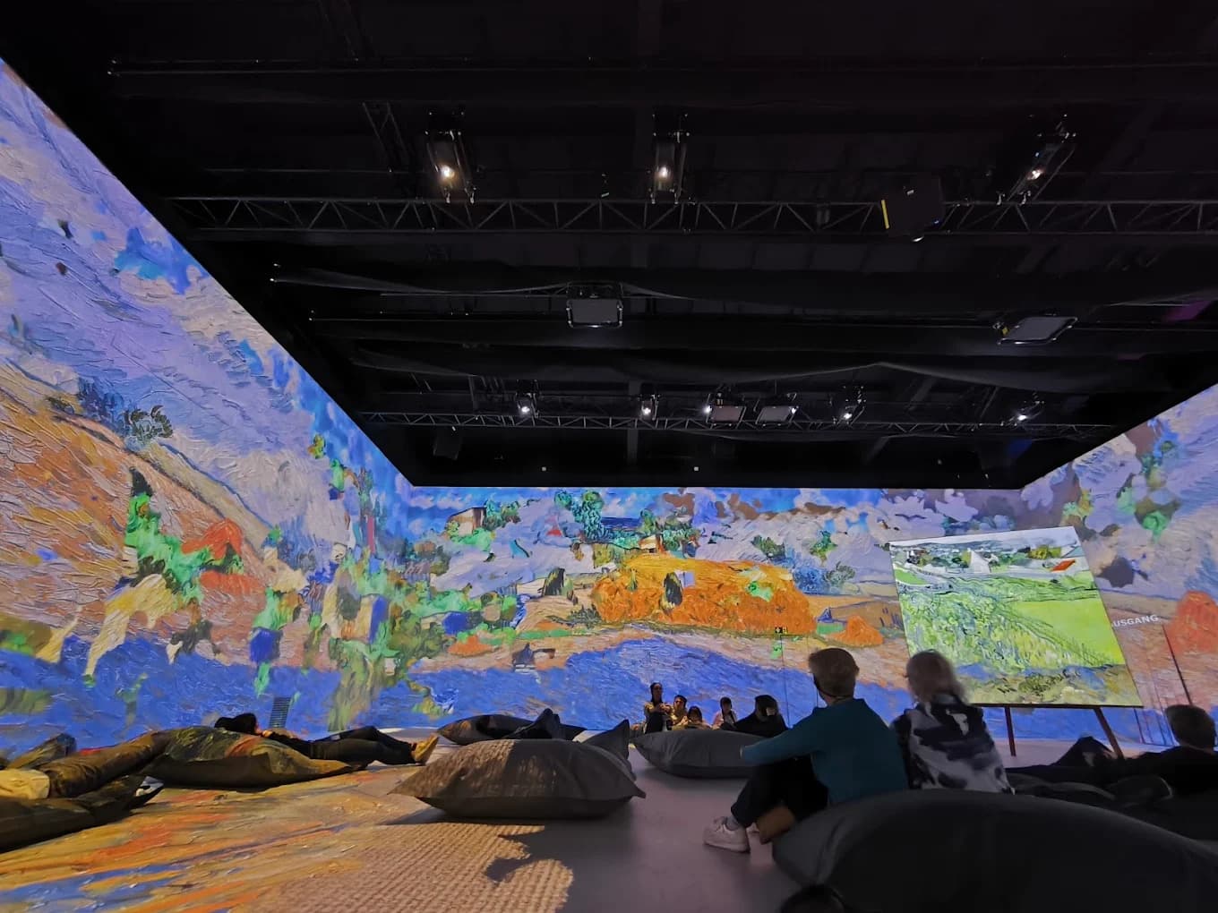 New Media Art Center – Ausstellungshaus (Exhibition Center)